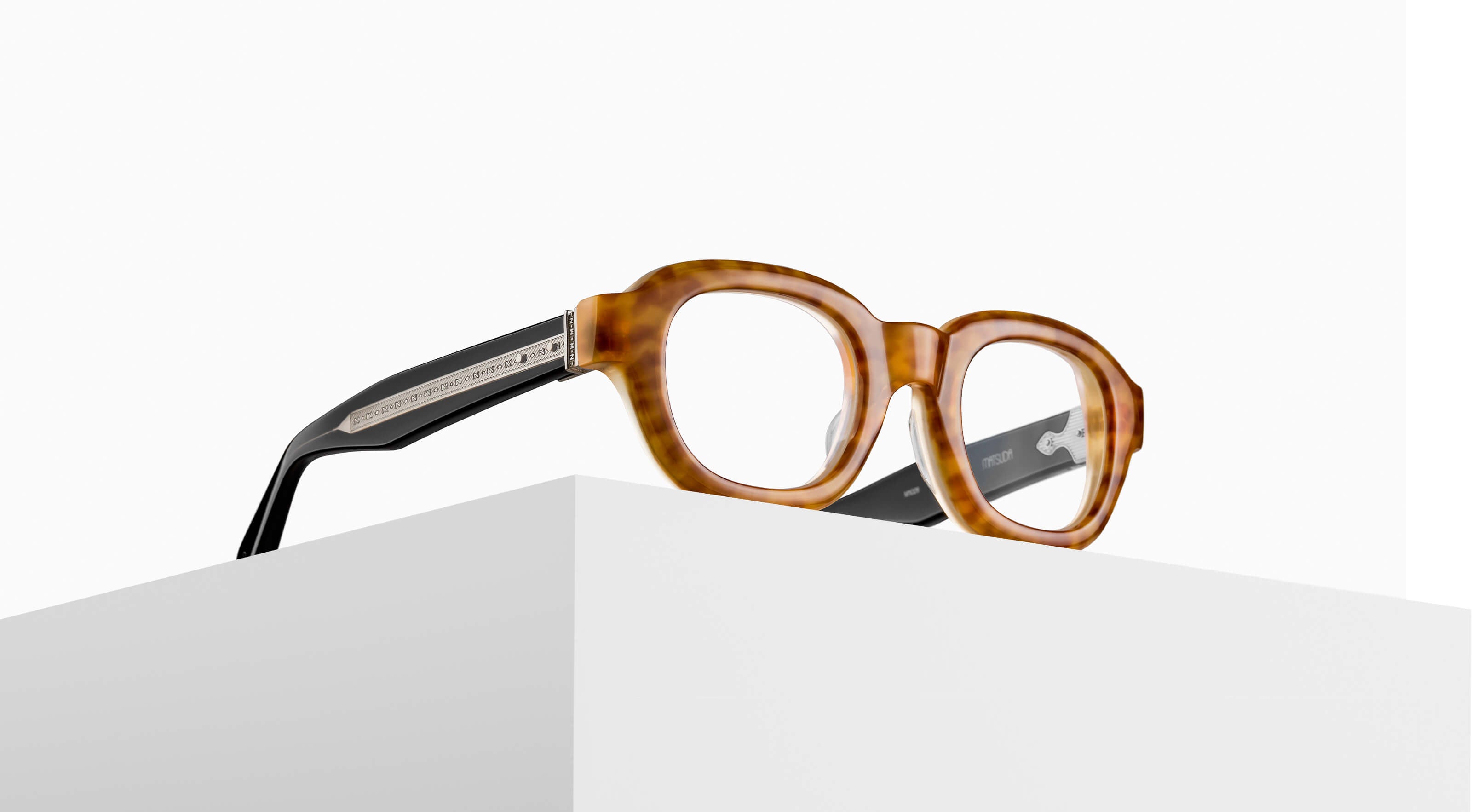 M1028 Rectangular Eyeglasses | Official Site – Matsuda
