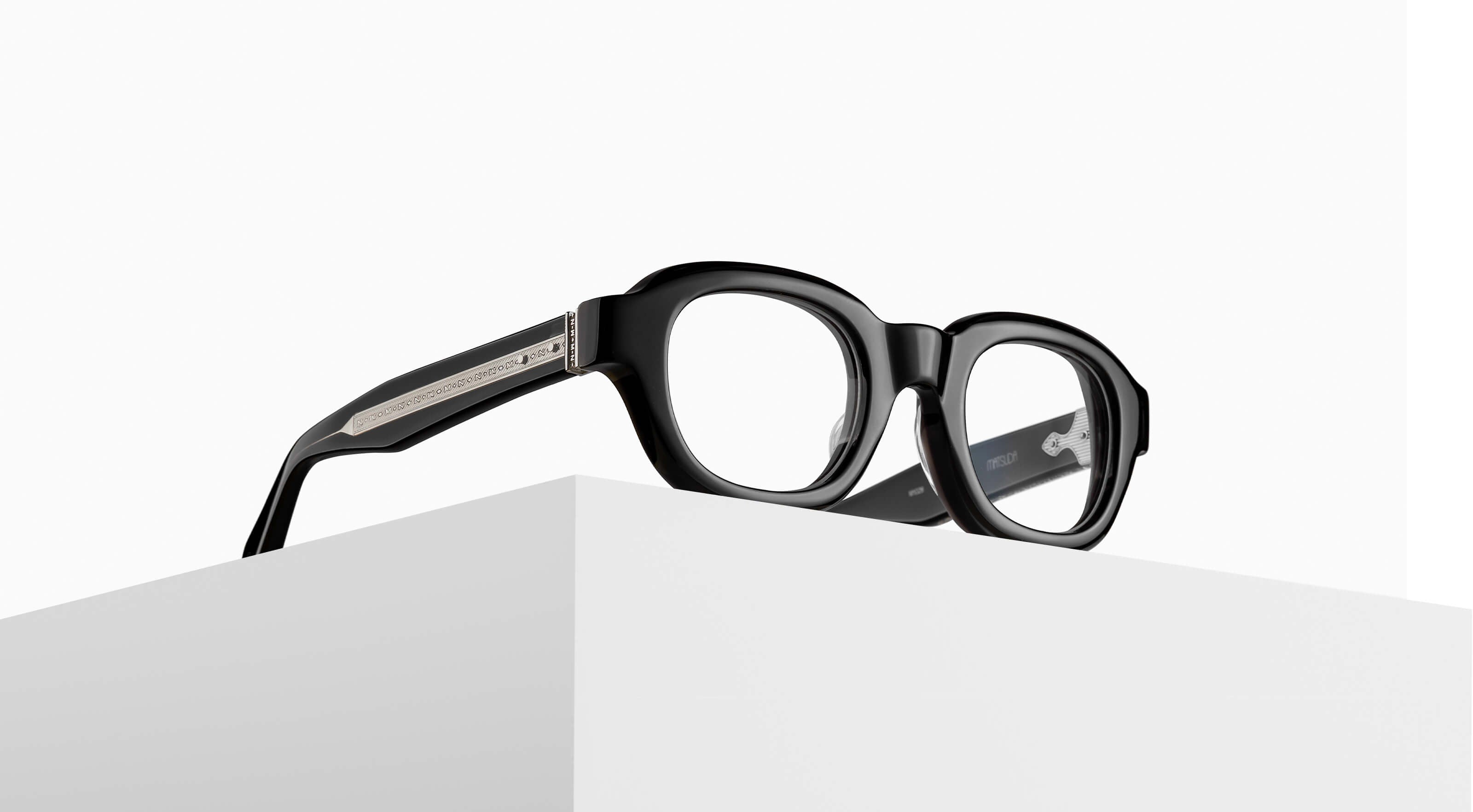 M1028 Rectangular Eyeglasses | Official Site – Matsuda