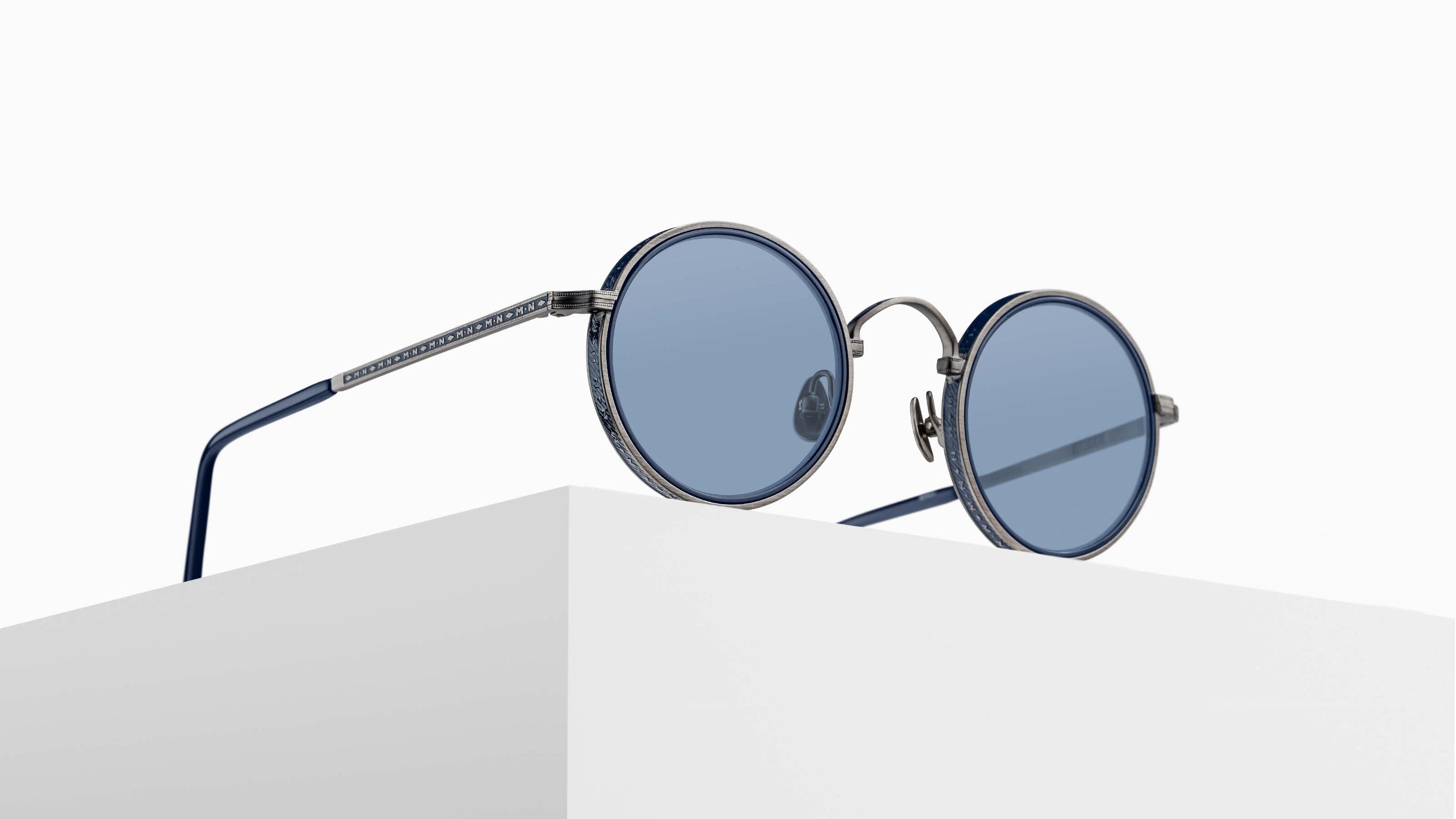 Matsuda M3100-I Antique Silver round metal sunglasses pedestal view