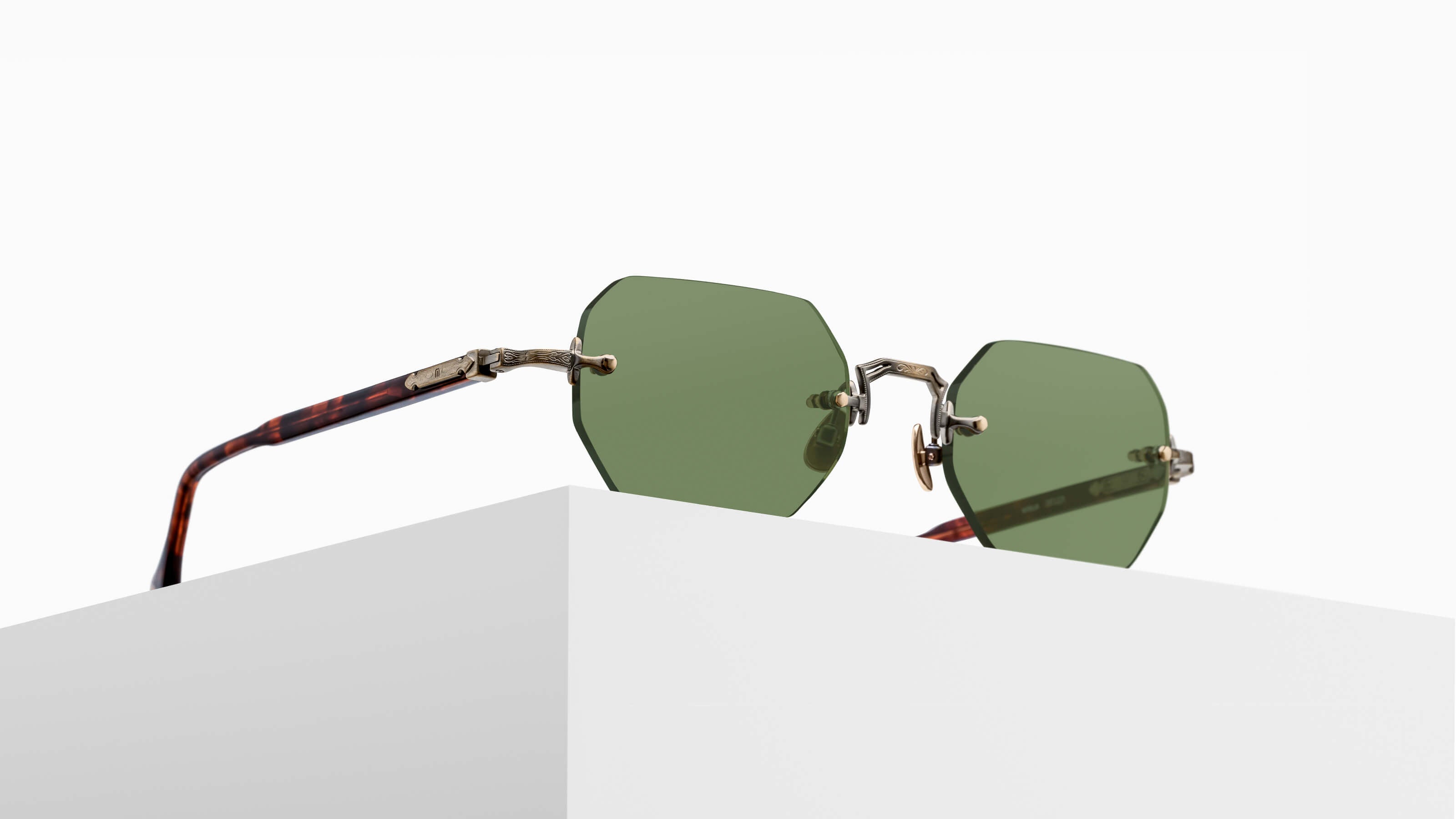 M5010 Geometric Sunglasses | Official Site – Matsuda